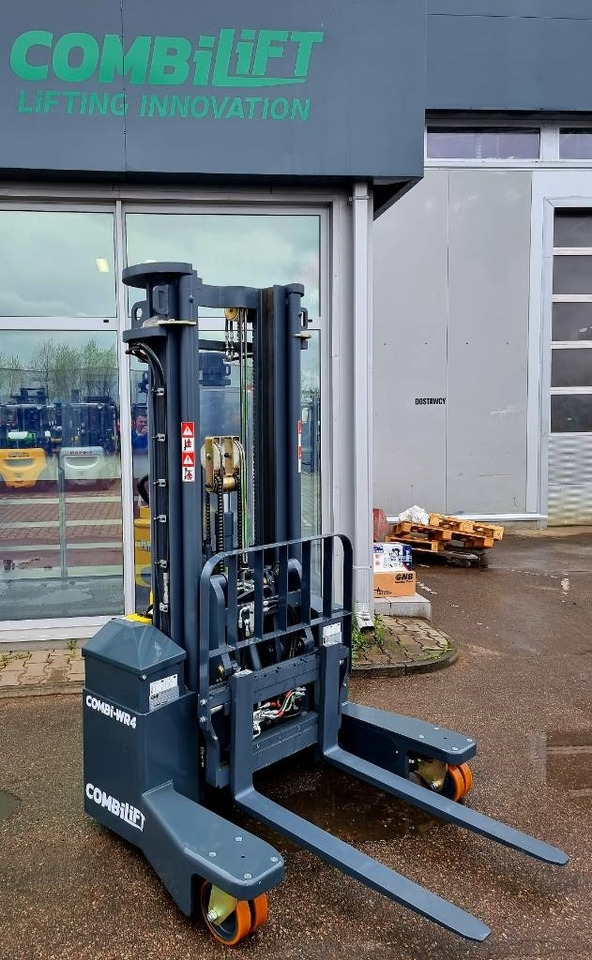 Aisle-Master WR4 - BRAND NEW - 4-way reach truck: picture 5 Aisle-Master WR4 - BRAND NEW - 4-way reach truck: picture 5