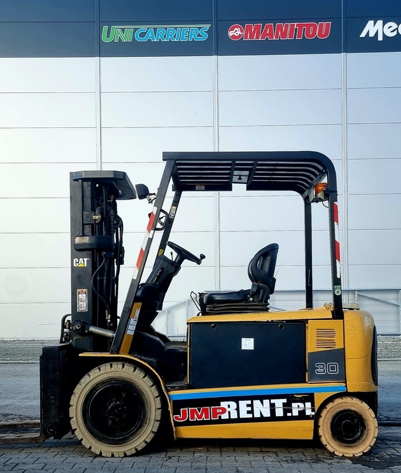 CAT EP 30 K PAC - Electric forklift: picture 2 CAT EP 30 K PAC - Electric forklift: picture 2
