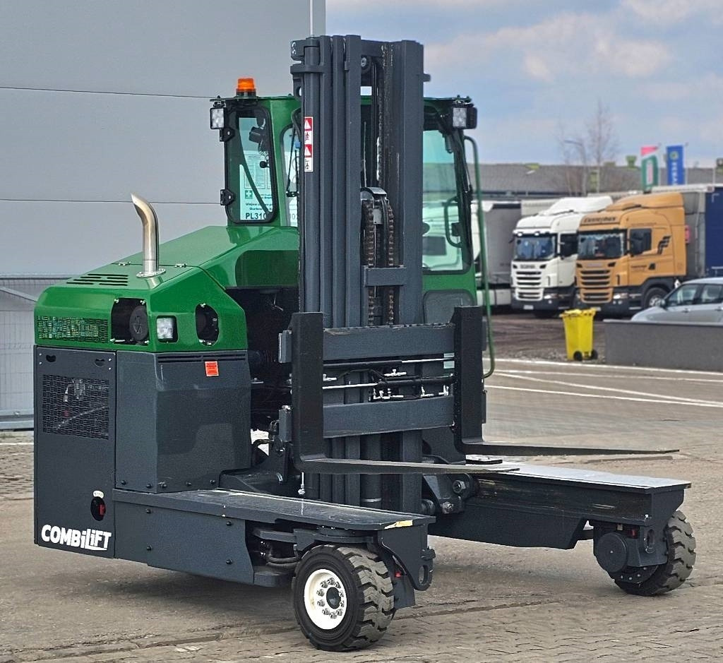 Combilift C 4000 D MK4 150 hrs RENTED - 4-way reach truck: picture 4 Combilift C 4000 D MK4 150 hrs RENTED - 4-way reach truck: picture 4