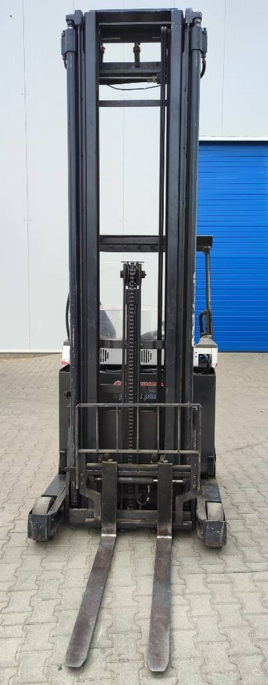 Nissan UNS141 DTFVRE873 - Reach truck: picture 3 Nissan UNS141 DTFVRE873 - Reach truck: picture 3