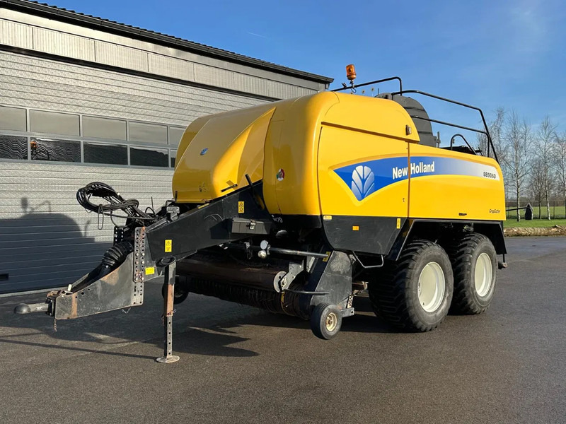New Holland BB9060 CropCutter - Agricultural machinery: picture 3 New Holland BB9060 CropCutter - Agricultural machinery: picture 3