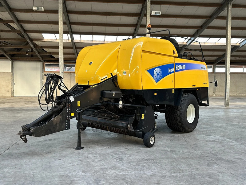 New Holland BB9060 Cropcutter - Agricultural machinery: picture 1 New Holland BB9060 Cropcutter - Agricultural machinery: picture 1