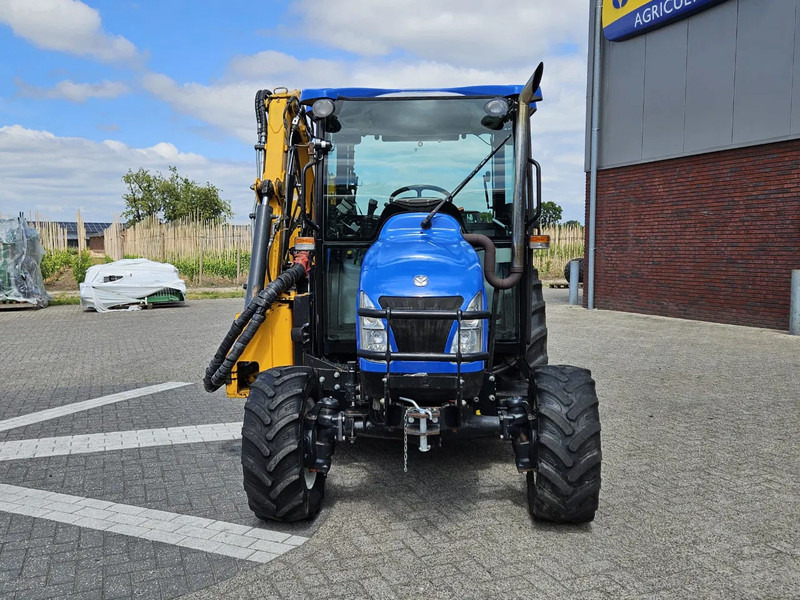 Compact tractor New Holland Boomer 3050 met Bos Maaiarm: picture 12 Compact tractor New Holland Boomer 3050 met Bos Maaiarm: picture 12