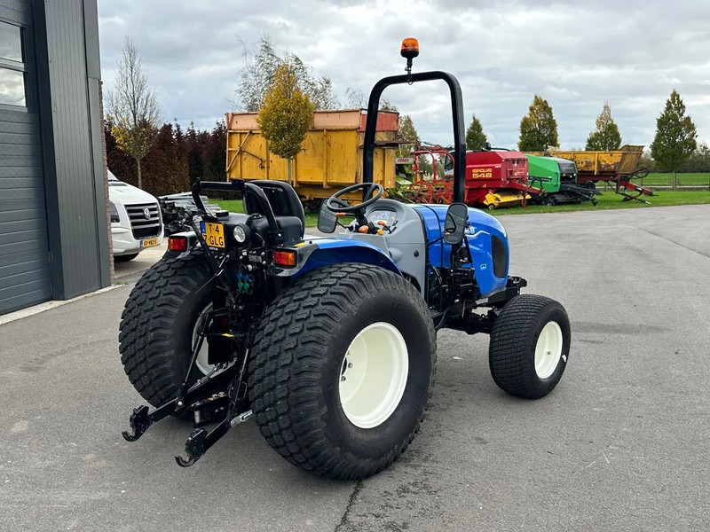 New Holland Boomer 55 - Compact tractor: picture 3 New Holland Boomer 55 - Compact tractor: picture 3