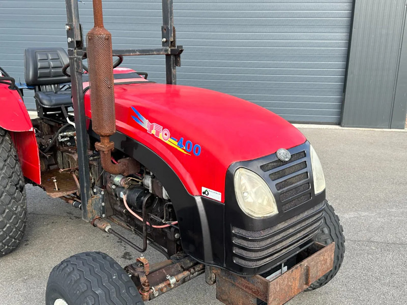 YTO 400 2-wd - Farm tractor: picture 3 YTO 400 2-wd - Farm tractor: picture 3