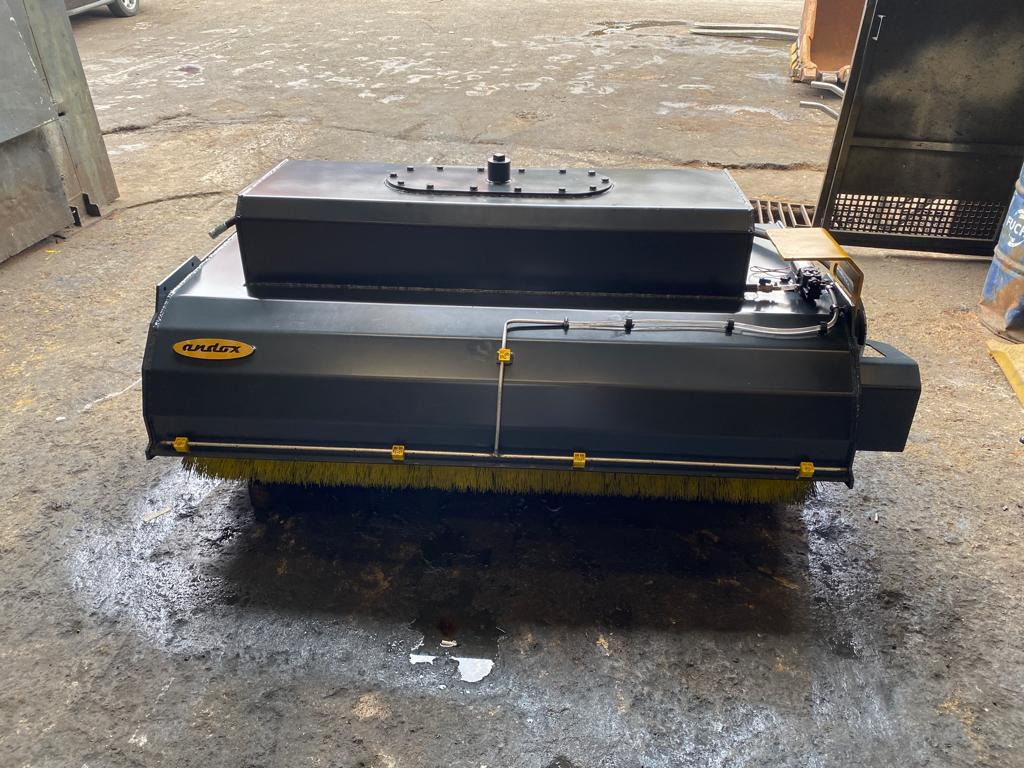 Bobcat - Broom for Municipal/ Special vehicle: picture 5 Bobcat - Broom for Municipal/ Special vehicle: picture 5