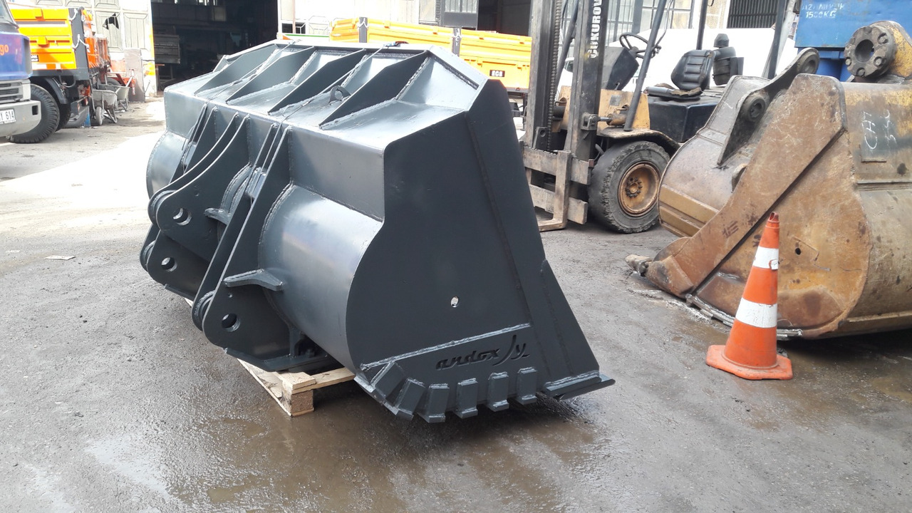 Hyundai HL770 - Loader bucket for Construction machinery: picture 2 Hyundai HL770 - Loader bucket for Construction machinery: picture 2
