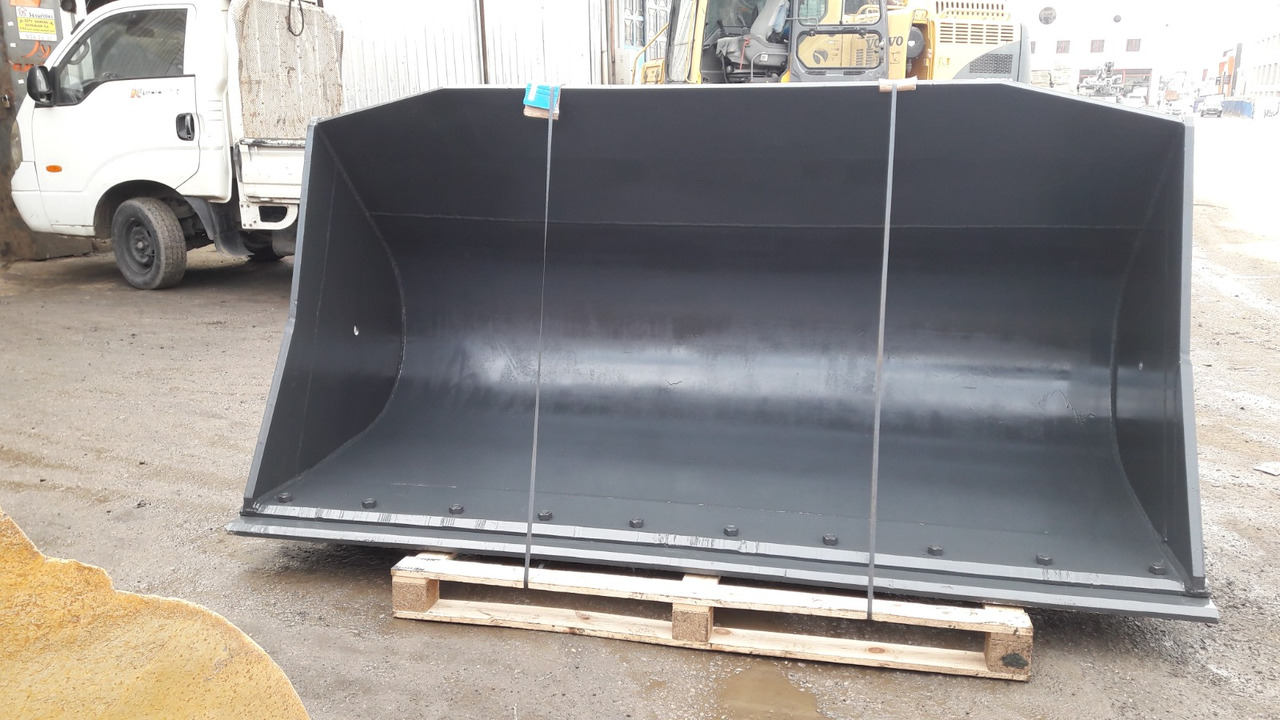 Hyundai HL770 - Loader bucket for Construction machinery: picture 1 Hyundai HL770 - Loader bucket for Construction machinery: picture 1