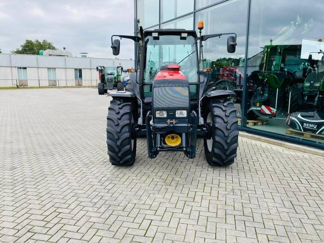 Farm tractor Valtra 6850 Hitech Fronthef+PTO, Airco: picture 19
