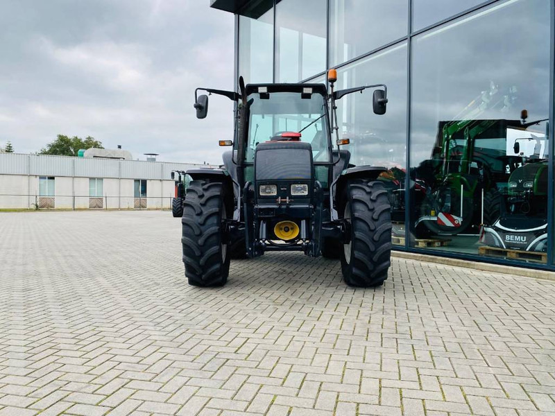 Valtra 6850 Hitech Fronthef+PTO, Airco - Farm tractor: picture 5 Valtra 6850 Hitech Fronthef+PTO, Airco - Farm tractor: picture 5