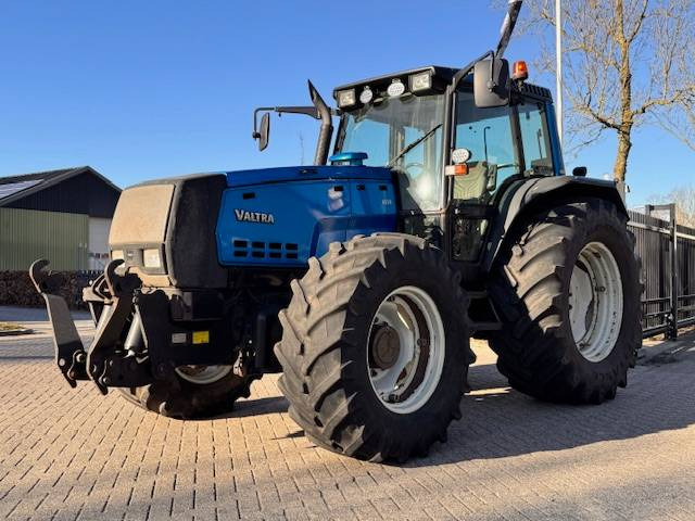 Valtra 8550 Hitech! - Farm tractor: picture 1 Valtra 8550 Hitech! - Farm tractor: picture 1