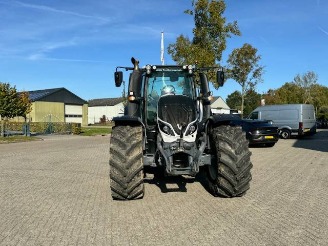 Farm tractor Valtra T214 Versu: picture 13