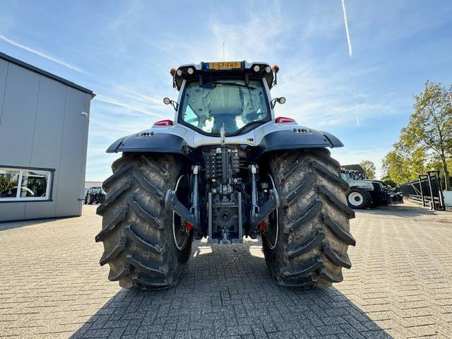 Farm tractor Valtra T214 Versu: picture 6