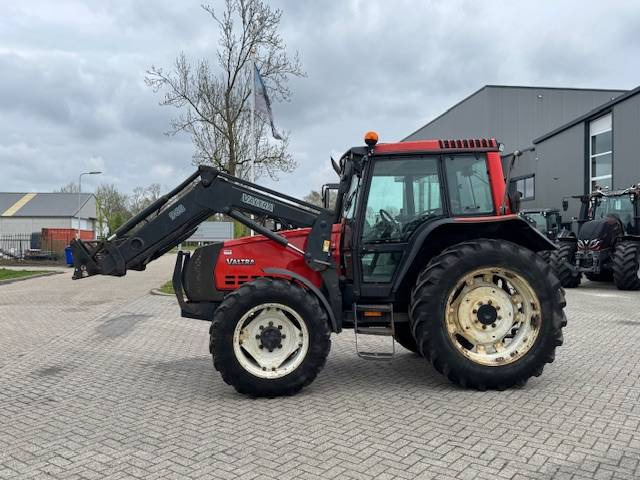 Farm tractor Valtra Valmet 6650 Hitech, voorlader, vloeistofkoppeling: picture 9