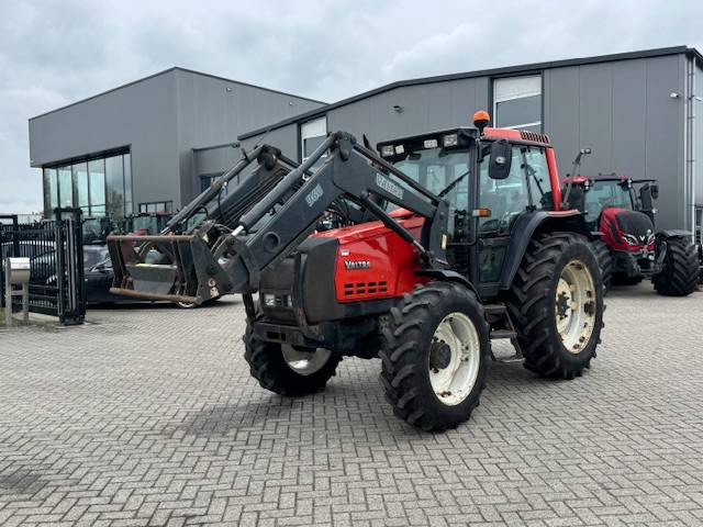 Farm tractor Valtra Valmet 6650 Hitech, voorlader, vloeistofkoppeling: picture 11