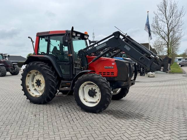 Farm tractor Valtra Valmet 6650 Hitech, voorlader, vloeistofkoppeling: picture 6