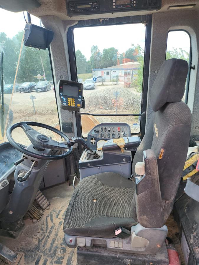 Wheel loader Komatsu WA480-6: picture 12