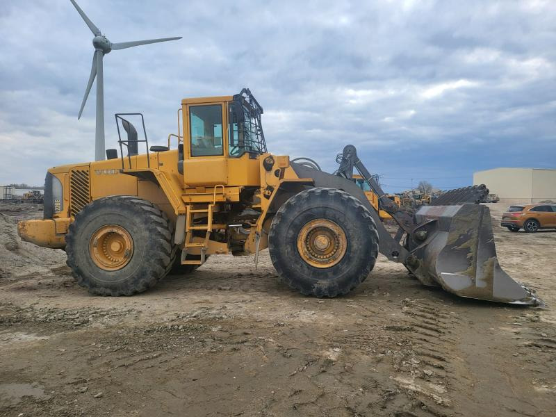 Volvo L 220 E - Wheel loader: picture 1 Volvo L 220 E - Wheel loader: picture 1