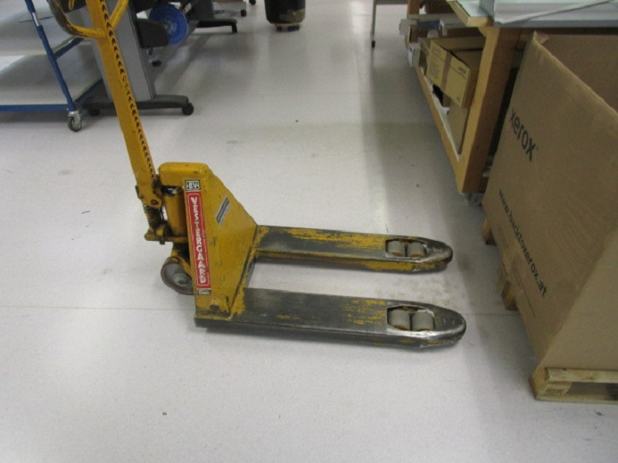 ROLLI ROHRER MARTI - Pallet truck: picture 2 ROLLI ROHRER MARTI - Pallet truck: picture 2