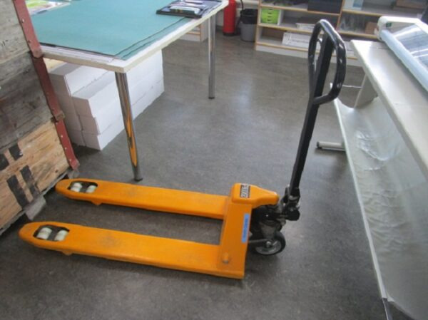 ROLLI - Pallet truck: picture 1 ROLLI - Pallet truck: picture 1
