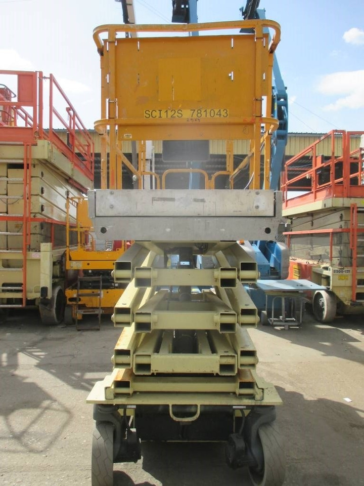 Scissor lift JLG 3246 ES: picture 7