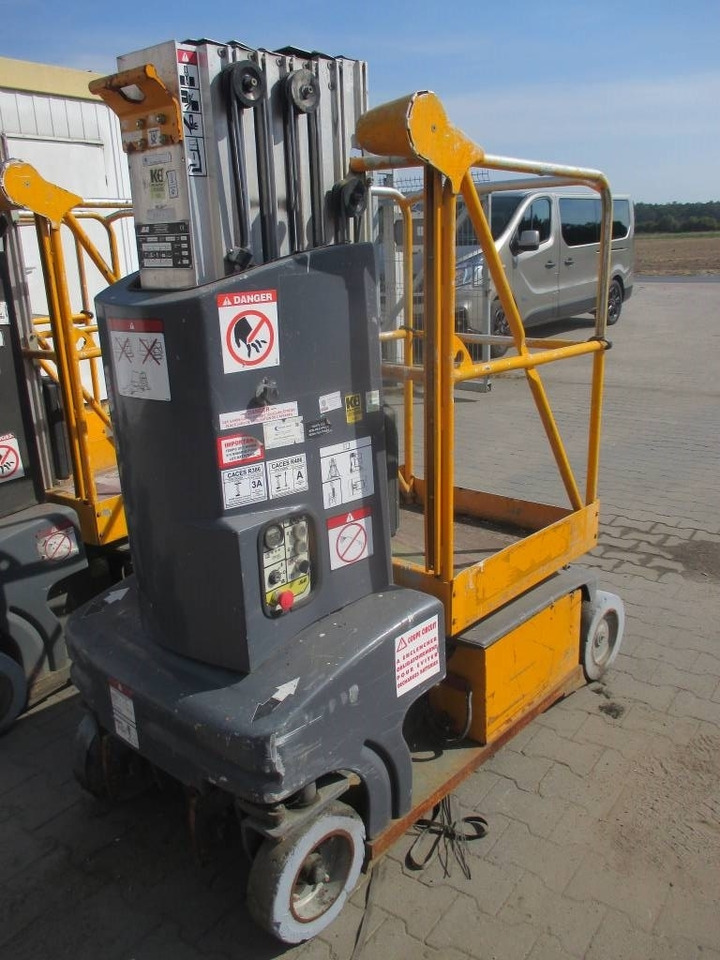 JLG Toucan Junior 8 - Vertical mast lift: picture 3 JLG Toucan Junior 8 - Vertical mast lift: picture 3