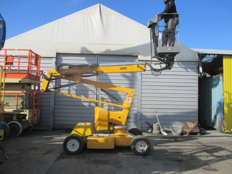 Niftylift HR 12 N D E Bi-Energy - Articulated boom: picture 1 Niftylift HR 12 N D E Bi-Energy - Articulated boom: picture 1