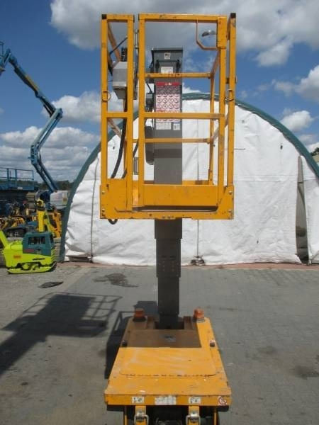 SkyJack SJ 12 - Vertical mast lift: picture 3 SkyJack SJ 12 - Vertical mast lift: picture 3