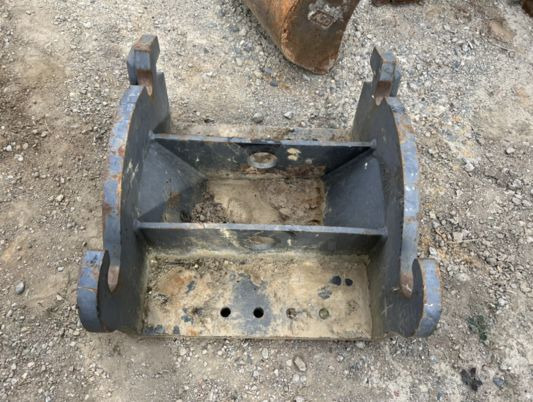 Platine à boulonner verachtert CW40 - Attachment for Construction machinery: picture 4 Platine à boulonner verachtert CW40 - Attachment for Construction machinery: picture 4