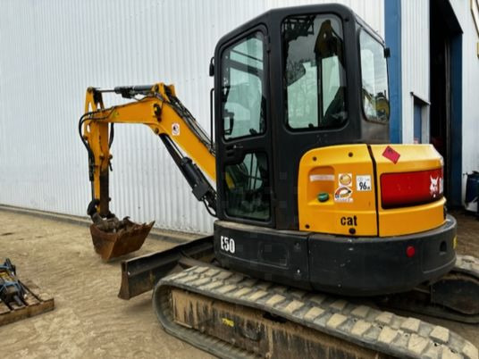 Mini excavator Bobcat E50: picture 8