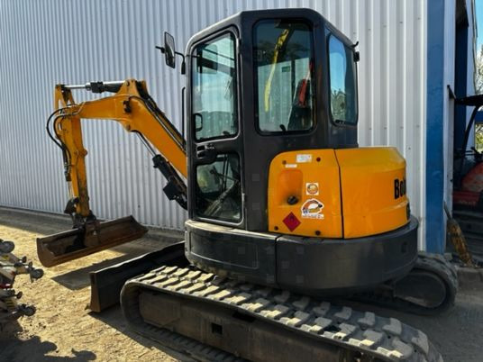 Bobcat E50 - Mini excavator: picture 2 Bobcat E50 - Mini excavator: picture 2