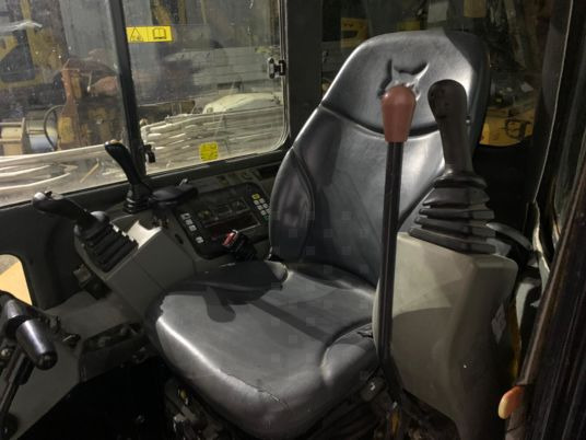Mini excavator Bobcat E50: picture 9