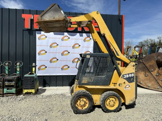 Gehl 3840 - Skid steer loader: picture 4 Gehl 3840 - Skid steer loader: picture 4