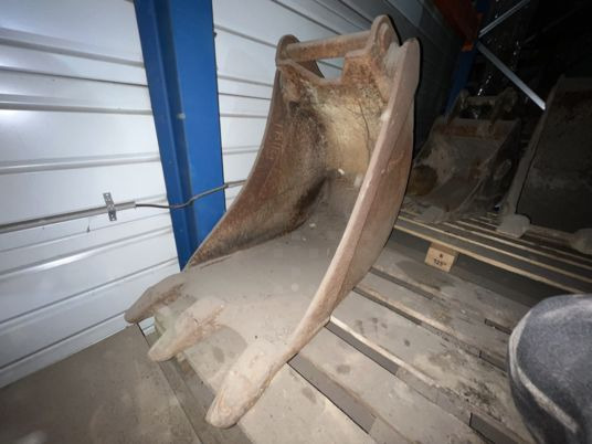 Godet de tranchée MBI AR70 - Excavator bucket: picture 2 Godet de tranchée MBI AR70 - Excavator bucket: picture 2