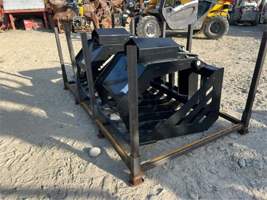 Godet grappin pour minichargeur - Bucket: picture 5 Godet grappin pour minichargeur - Bucket: picture 5