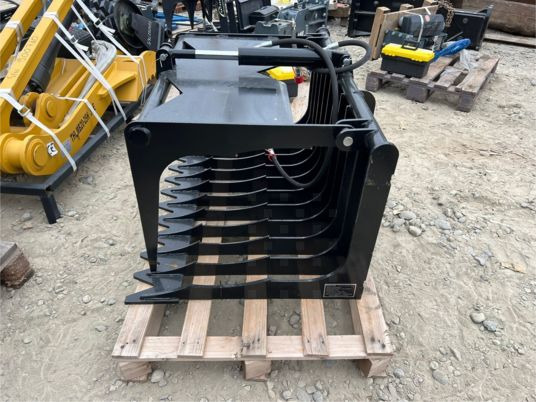 Godet grappin pour minichargeur - Bucket: picture 4 Godet grappin pour minichargeur - Bucket: picture 4