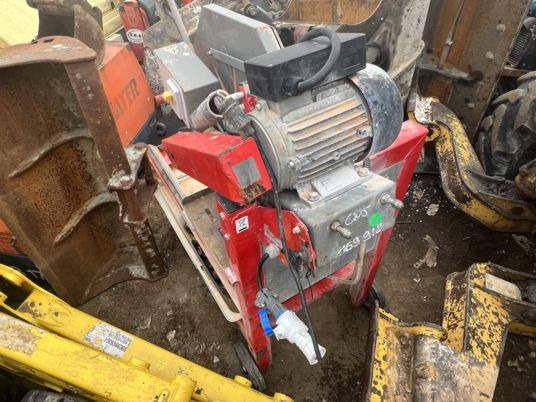 Scie à matériaux électrique IMER - Tool/ Equipment: picture 4 Scie à matériaux électrique IMER - Tool/ Equipment: picture 4