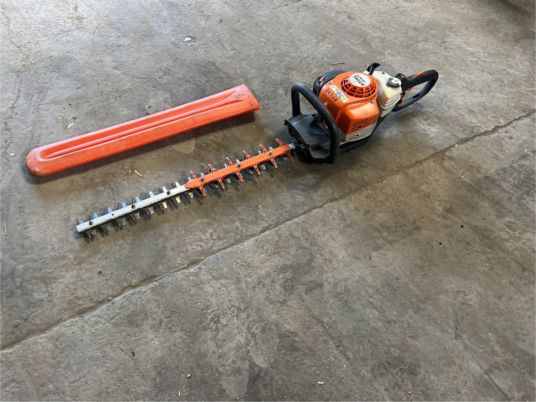Taille haies thermique STIHL HS 82 R - Garden equipment: picture 2 Taille haies thermique STIHL HS 82 R - Garden equipment: picture 2