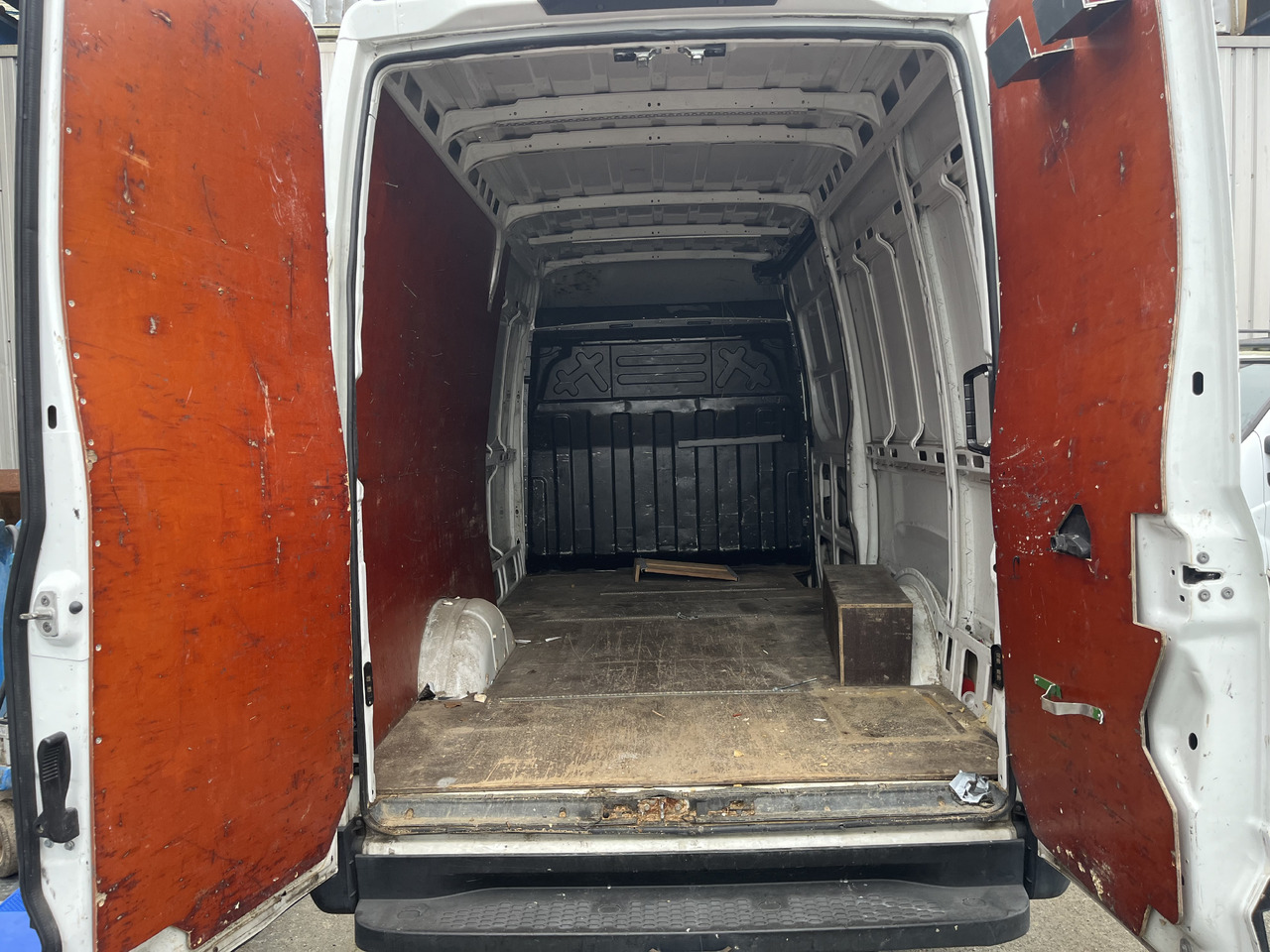 Iveco 35-180 35s18 11M3 - Panel van: picture 5 Iveco 35-180 35s18 11M3 - Panel van: picture 5