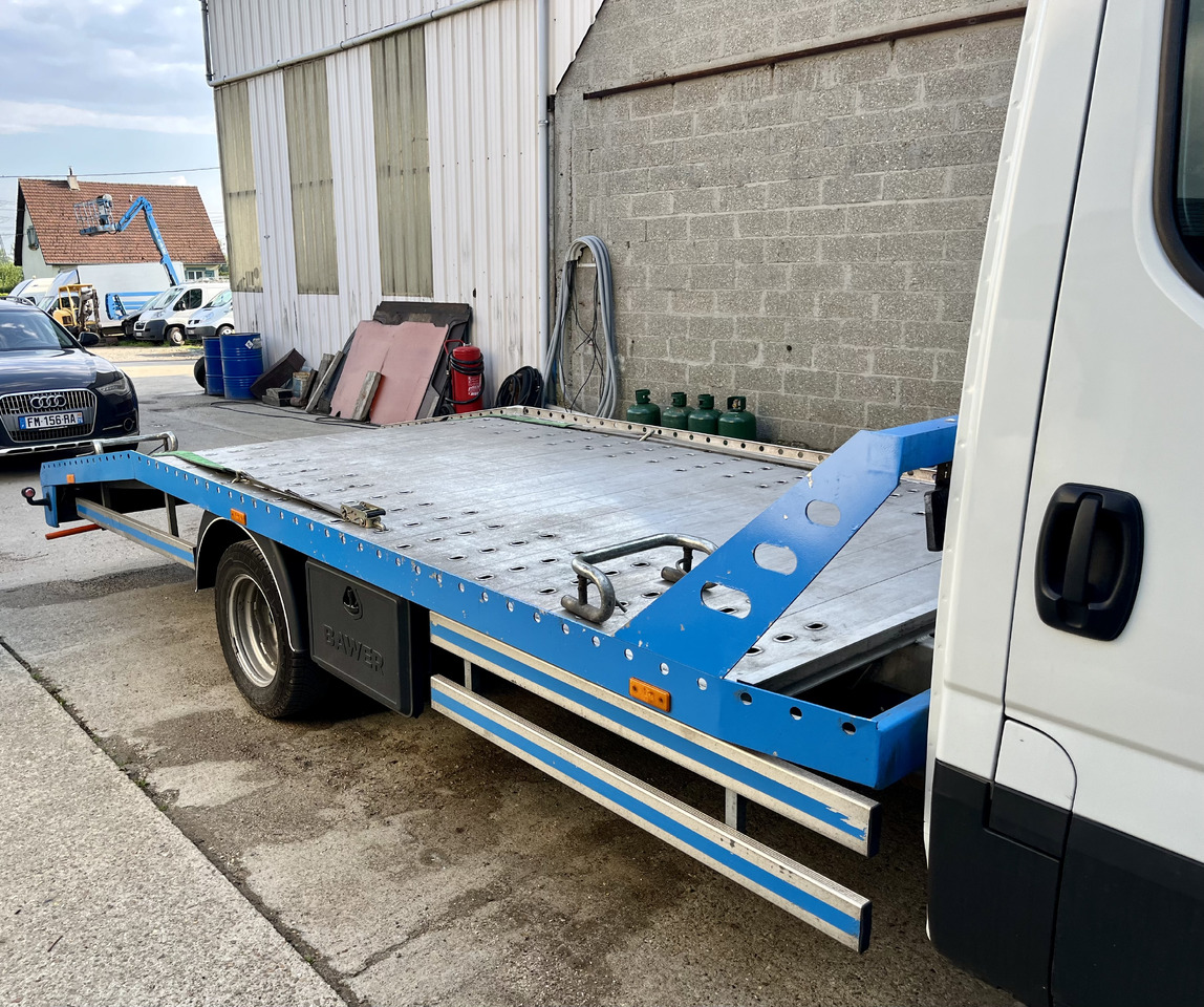 Iveco Daily 35-180 plateau dépannage dépanneuse porte voiture - Flatbed van: picture 4 Iveco Daily 35-180 plateau dépannage dépanneuse porte voiture - Flatbed van: picture 4