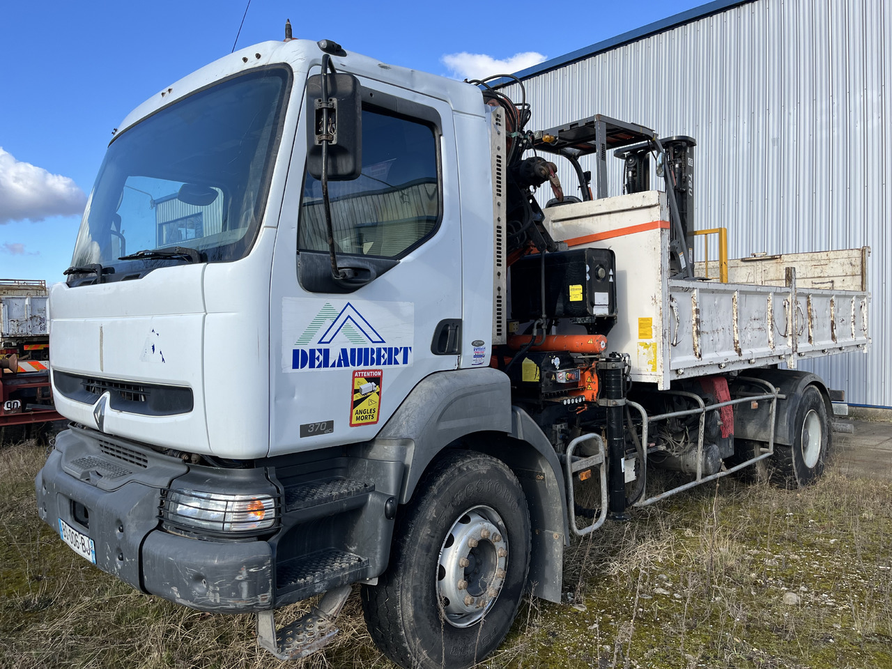 RENAULT Kerax 370dci 4x2 19T benne grue - Tipper, Crane truck: picture 1 RENAULT Kerax 370dci 4x2 19T benne grue - Tipper, Crane truck: picture 1