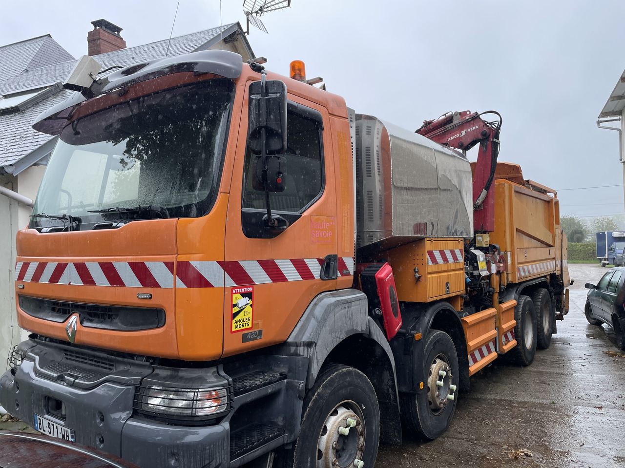 Renault Kerax 8x4 pata point a temps Mauguin - Asphalt distributor: picture 2 Renault Kerax 8x4 pata point a temps Mauguin - Asphalt distributor: picture 2