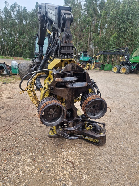 John Deere H 752 - Felling head: picture 1 John Deere H 752 - Felling head: picture 1