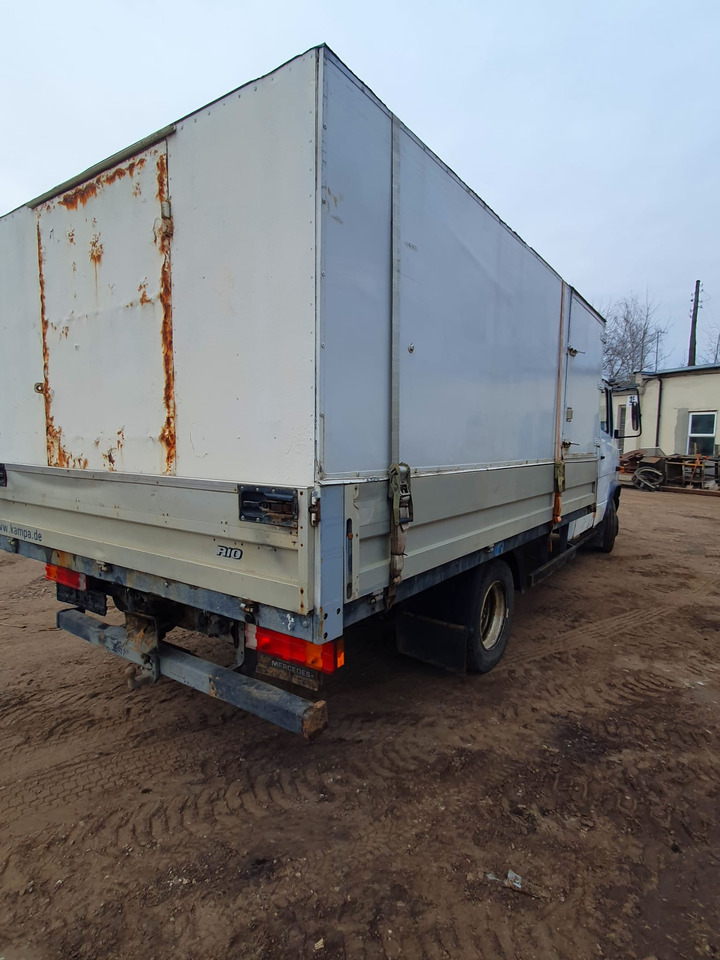MERCEDES-BENZ Vario 814D - Dropside/ Flatbed truck: picture 3 MERCEDES-BENZ Vario 814D - Dropside/ Flatbed truck: picture 3