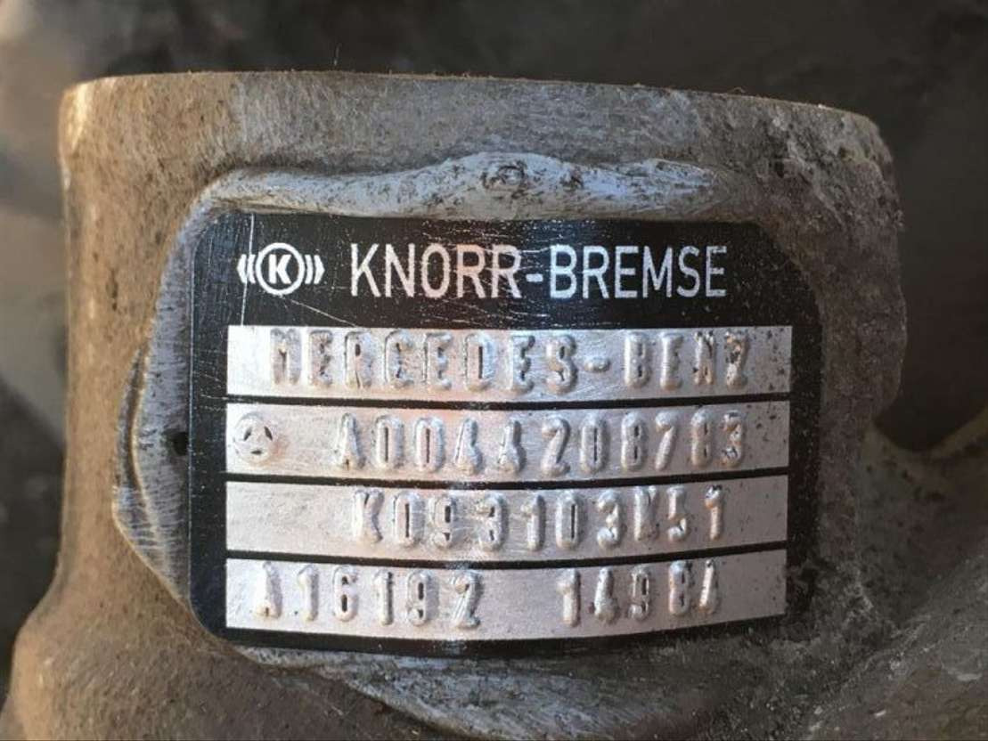 Mercedes-Benz Bremssattel K003800 Citaro Actros MP3 MP2 Axor Knorr SB7 SN7 A0044 - Brake caliper for Bus: picture 2 Mercedes-Benz Bremssattel K003800 Citaro Actros MP3 MP2 Axor Knorr SB7 SN7 A0044 - Brake caliper for Bus: picture 2