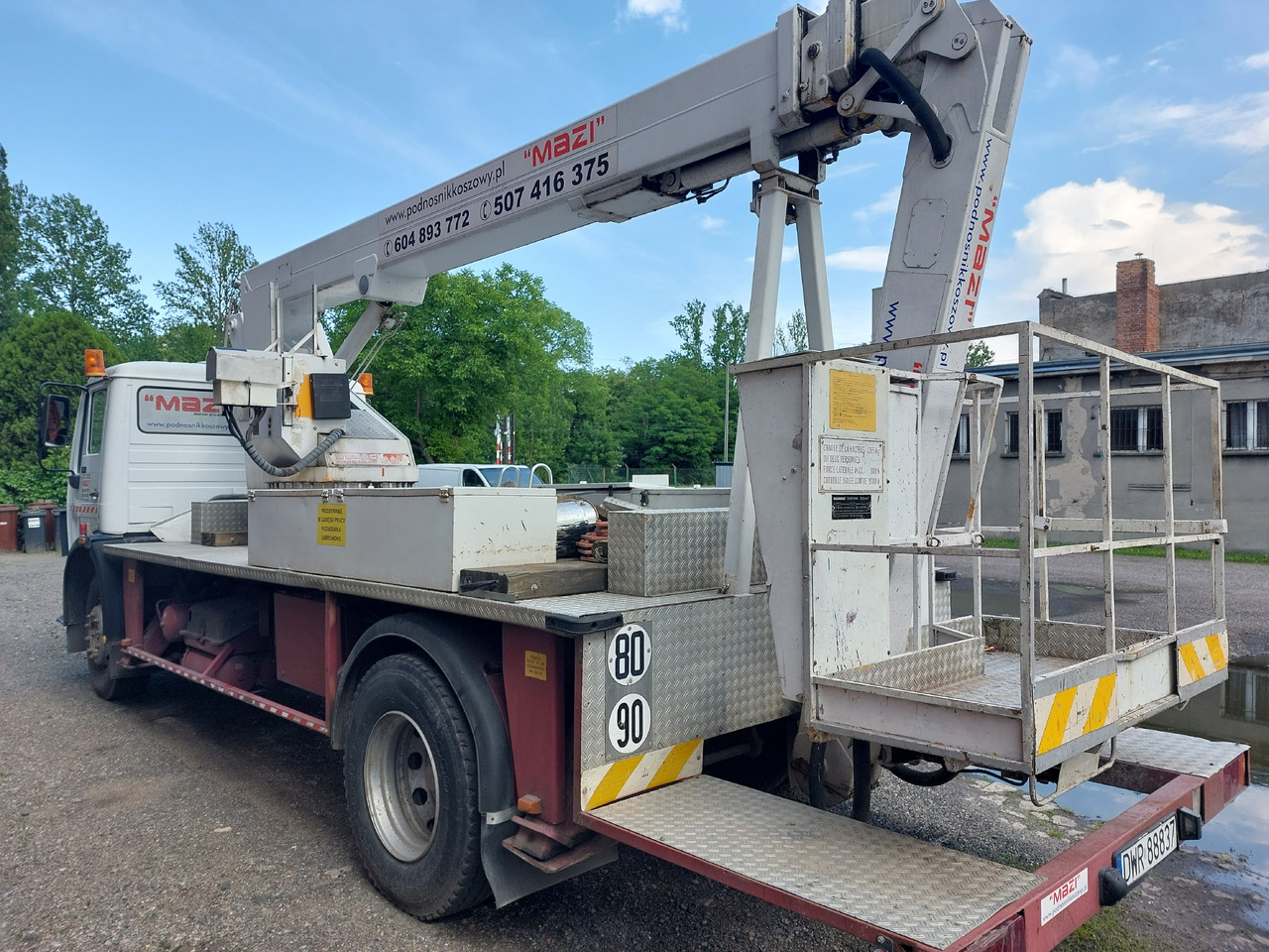 Wumag Mercedes 1414, 400V Wumag WT220 hydraulik - Truck mounted aerial platform: picture 3 Wumag Mercedes 1414, 400V Wumag WT220 hydraulik - Truck mounted aerial platform: picture 3