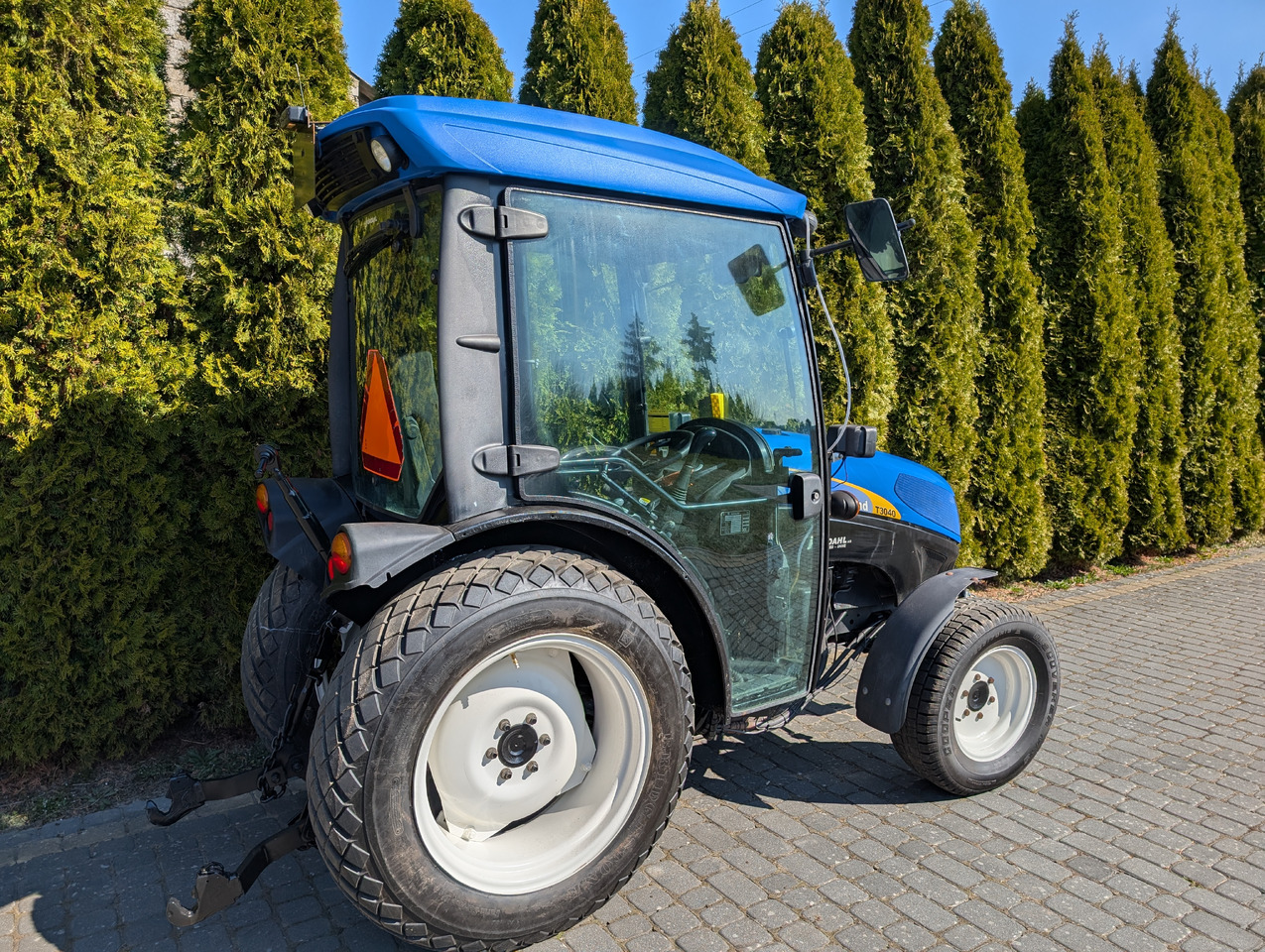 New Holland T3040F - Compact tractor: picture 5 New Holland T3040F - Compact tractor: picture 5
