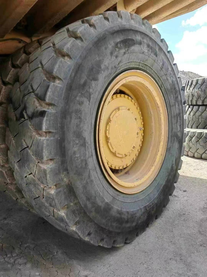 CATERPILLAR 777E - Rigid dumper/ Rock truck: picture 3 CATERPILLAR 777E - Rigid dumper/ Rock truck: picture 3