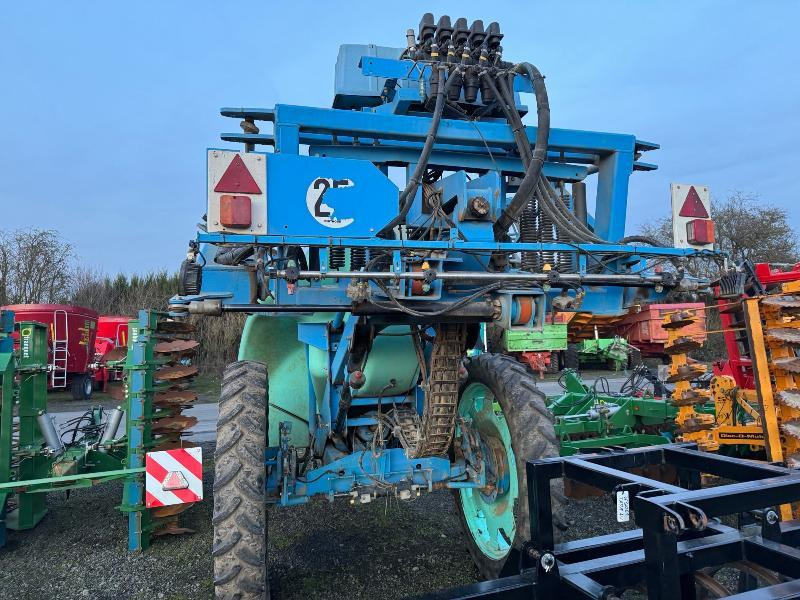 BERTHOUD TENOR 35 37 - Trailed sprayer: picture 4 BERTHOUD TENOR 35 37 - Trailed sprayer: picture 4
