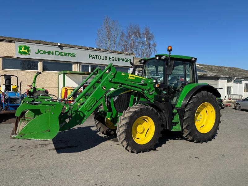 JOHN DEERE 6120M - Farm tractor: picture 1 JOHN DEERE 6120M - Farm tractor: picture 1